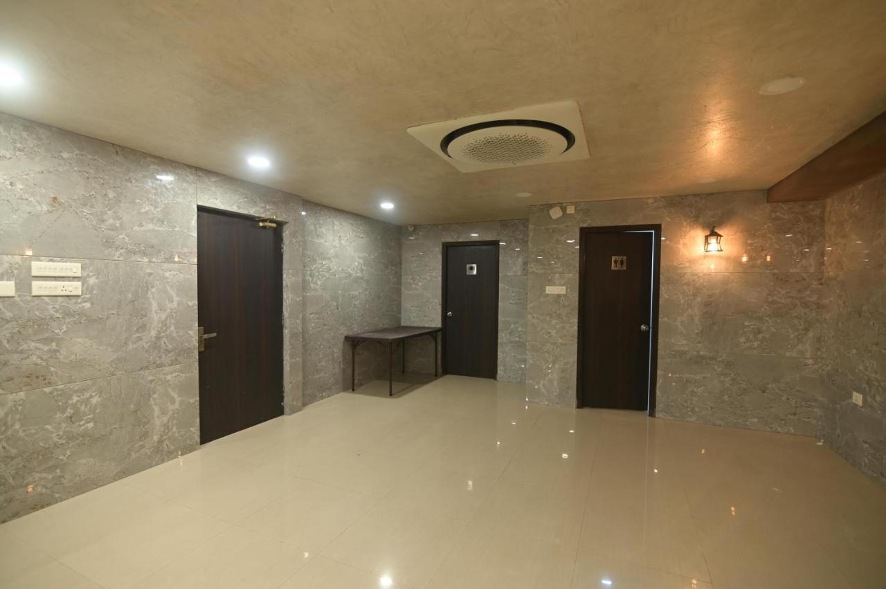 Nk7 Guest House コルカタ エクステリア 写真